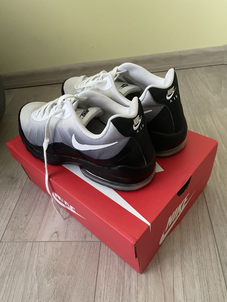 Nike Air Max обувки