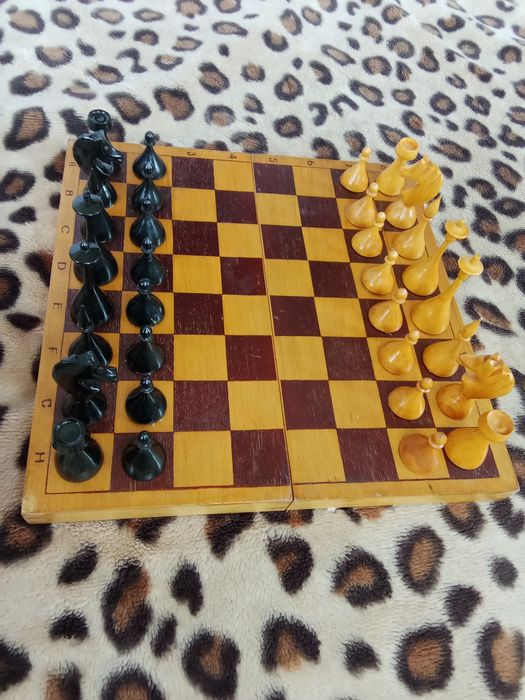 Настольная игра Шахматы ( СССР деревянные )