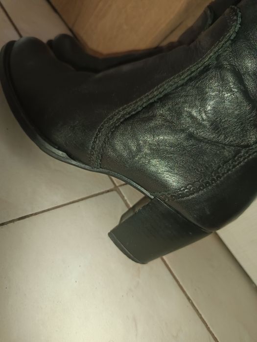 Ghete lungi până la genunchi de dama cu toc