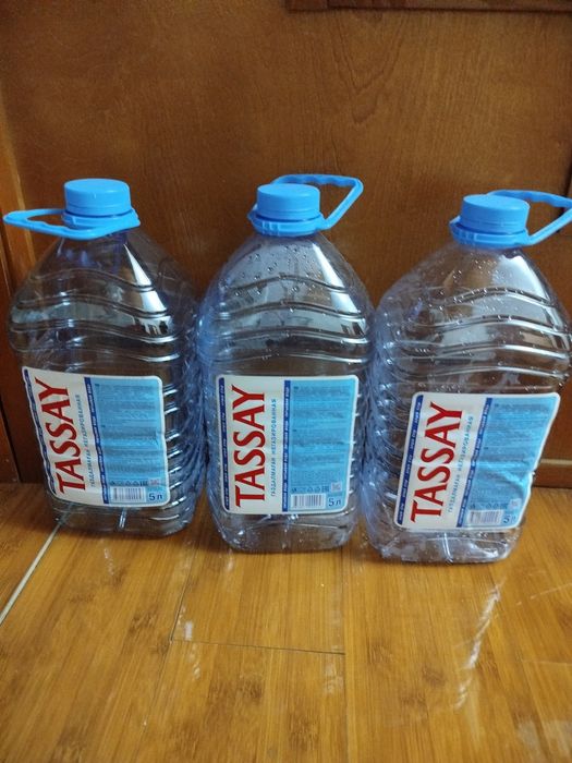 Продам баклажки 5л тасай