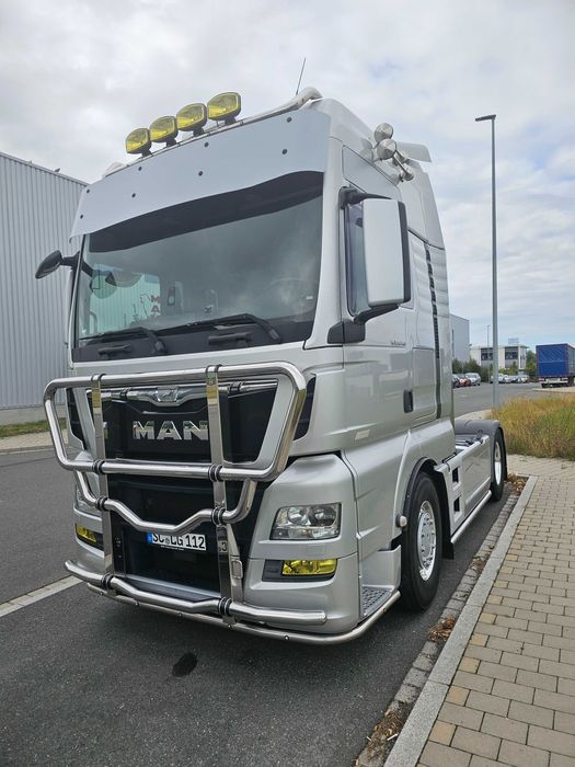 Piese camioane noi și second-hand.