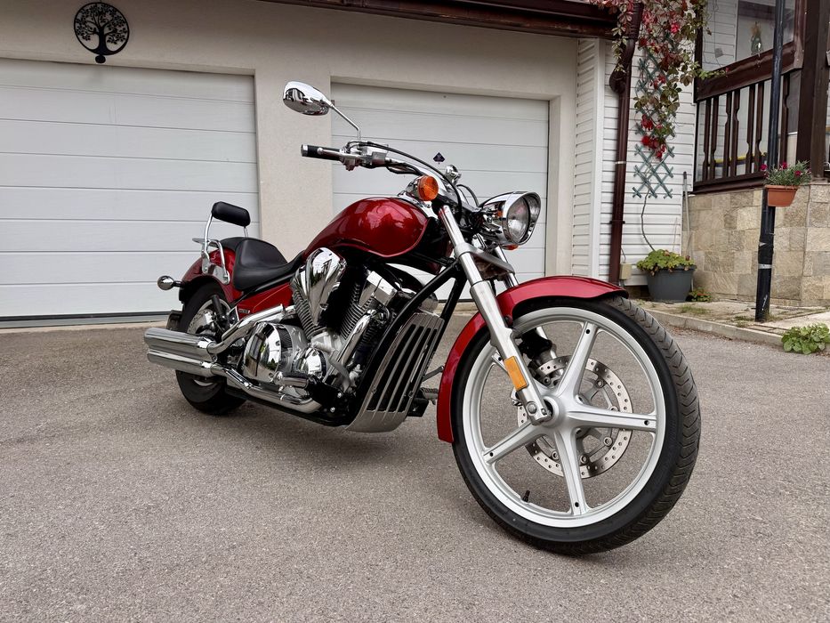 Продавам Honda VT1300 Sabre