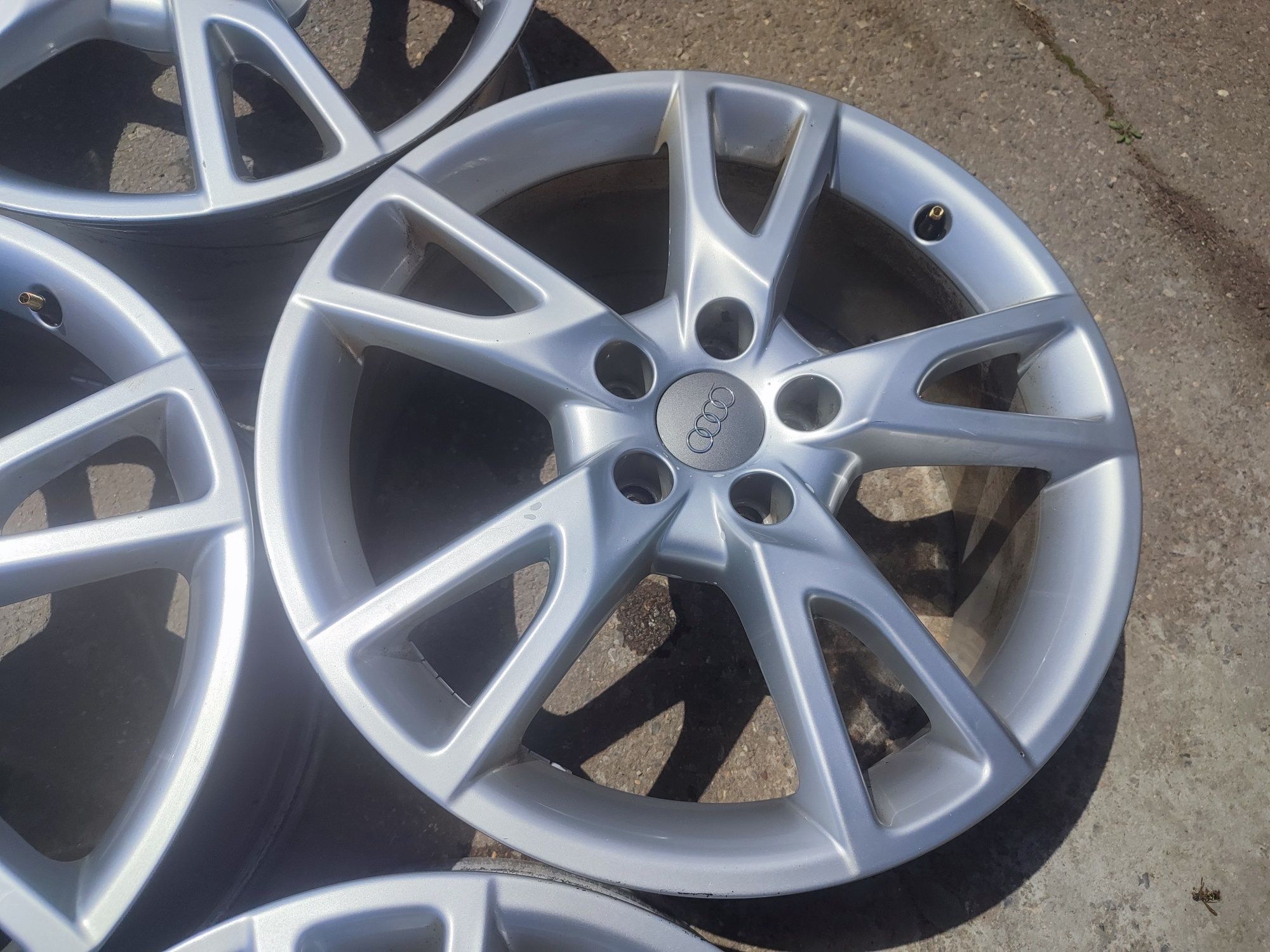 18" оригинални алуминиеви джанти за Audi A6,A4,Q5/Vw/Skoda.