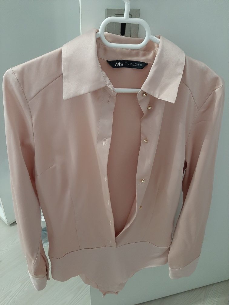 Zara много красиви ризи