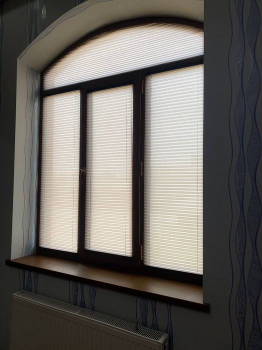 Жалюзи и москетные сетки в широком ассортименте.