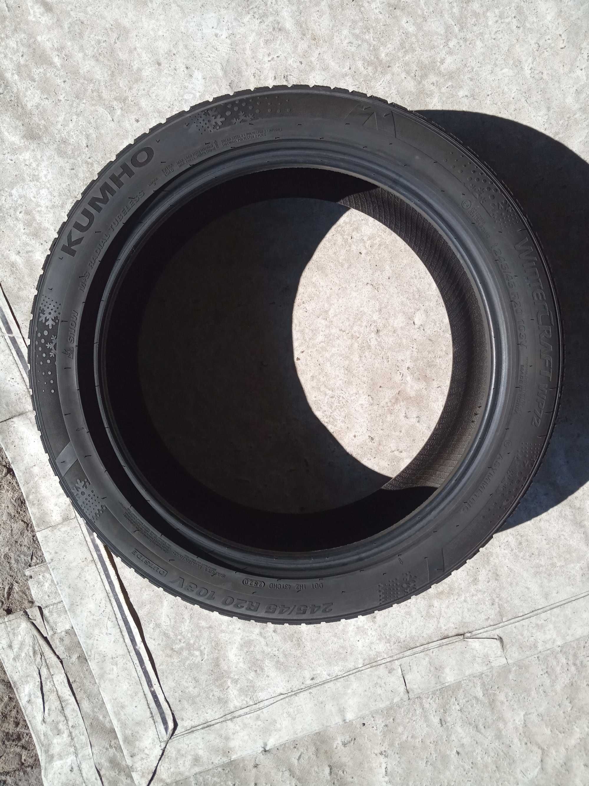 4 зимни гуми 245/45R20 Kumho WinterCraft WP72 103V XL с борд Korea
