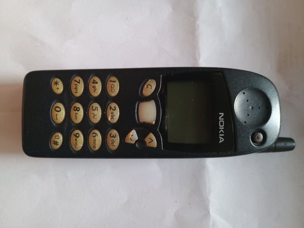 Продавам Nokia 5110 Телефона е без Зарядно