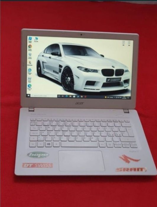 Laptop i3 perfect funcțional 14 inc