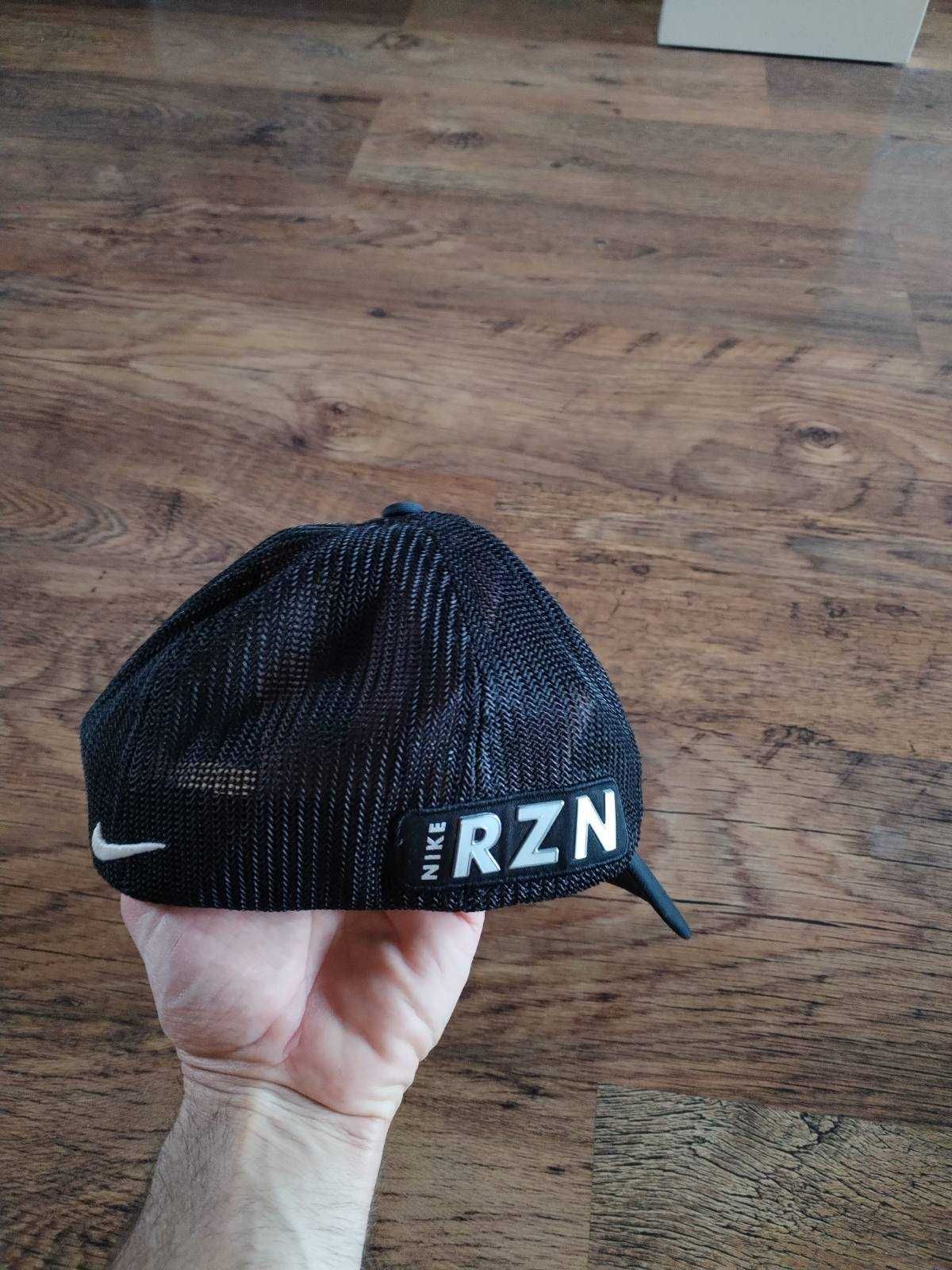NIKE VRS-RZN FLEXFIT Golf Hat - страхотна шапка