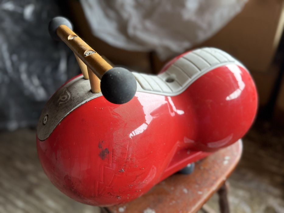 Детска играчка за яздене — тип „ride-on toy“