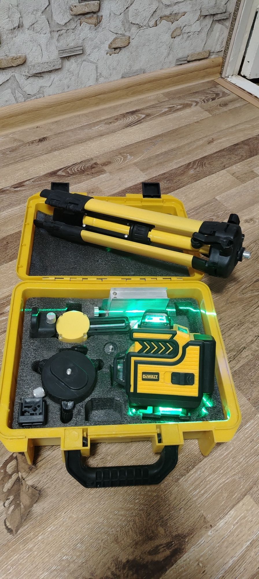 Лазерный урвин dewalt