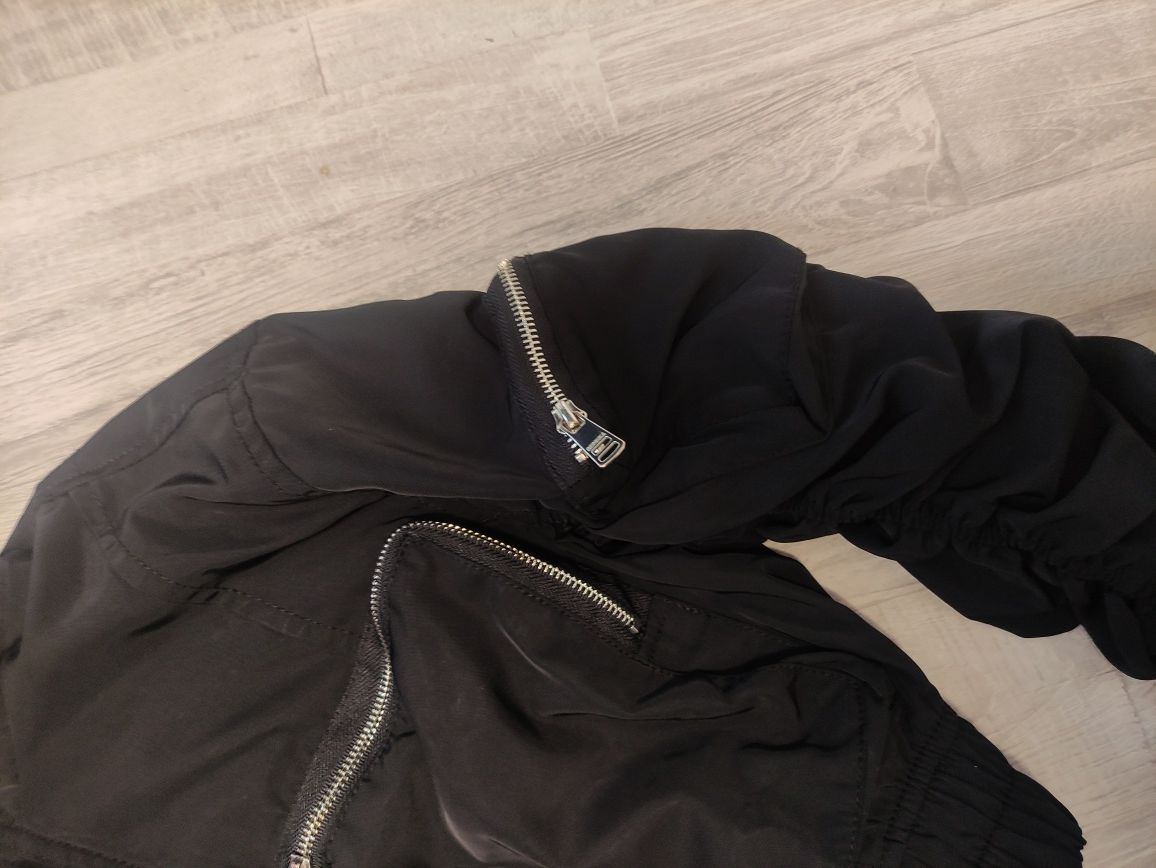 Bershka XS размер къси яке