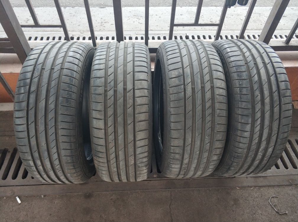 Летни гуми на марката KUMHO - 215/50/17, Дот 4820