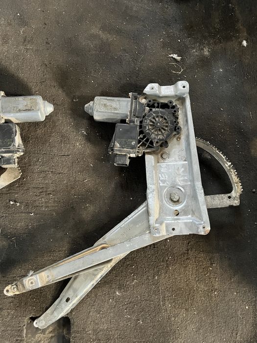 Опель вектра б стекло подемник механизим