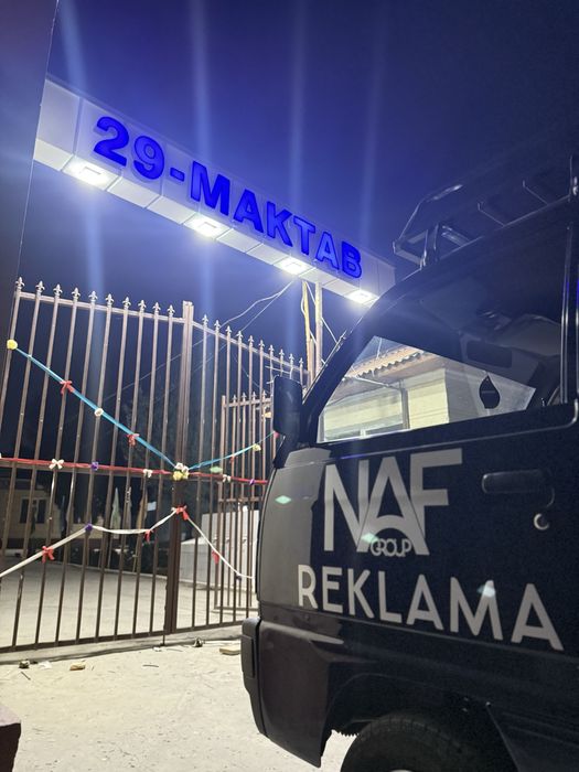 Reklama Led ekran Begushiy stroka layt box bukva neon