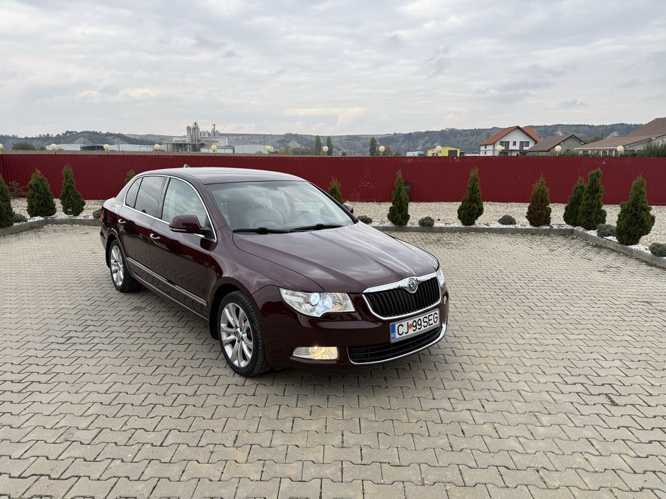 SKODA SUPERB ELEGANCE 1.8 DSG UNIC Proprietar navi piele senzori full