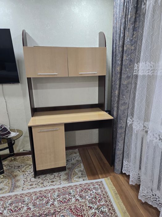 Письменный стол, компьютерный стол, стол для школьника