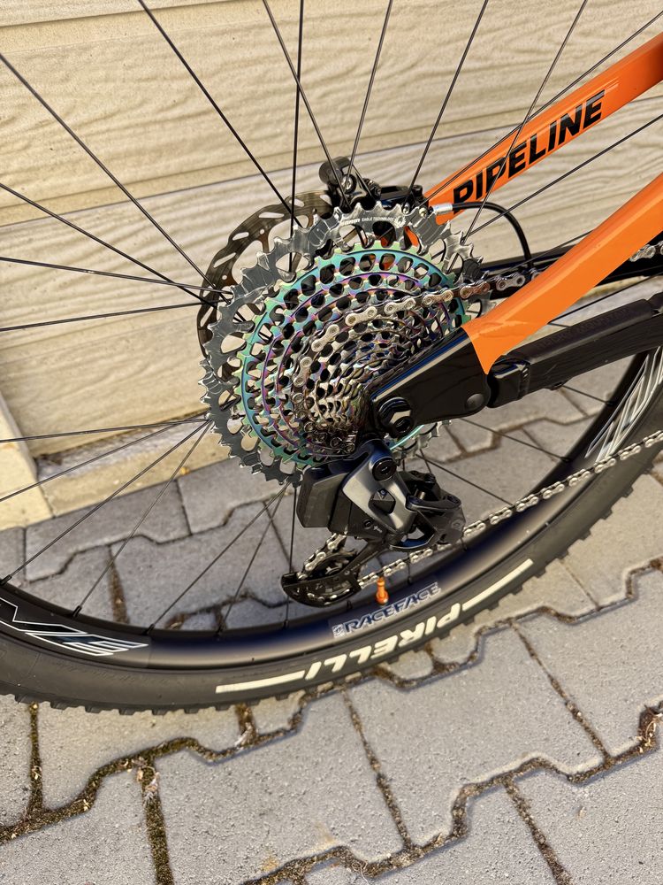 Bicicleta full suspension Rocky Mountain