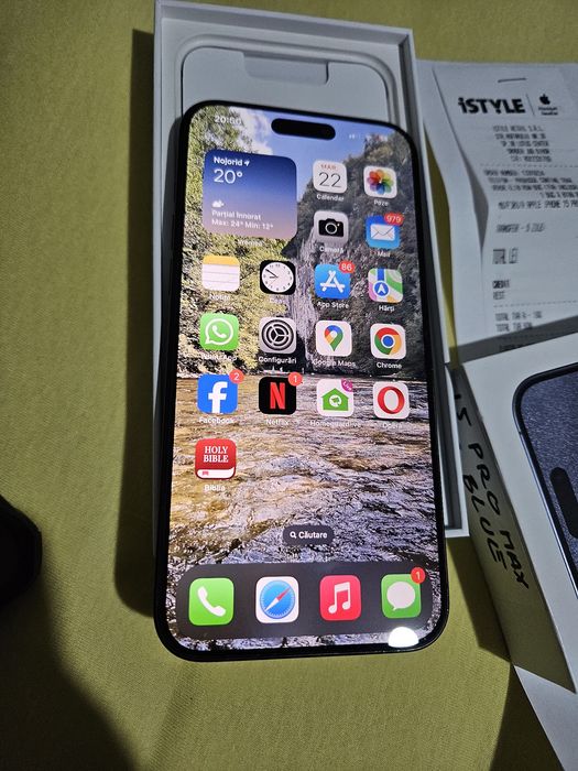 Vând IPhone 15 Pro Max