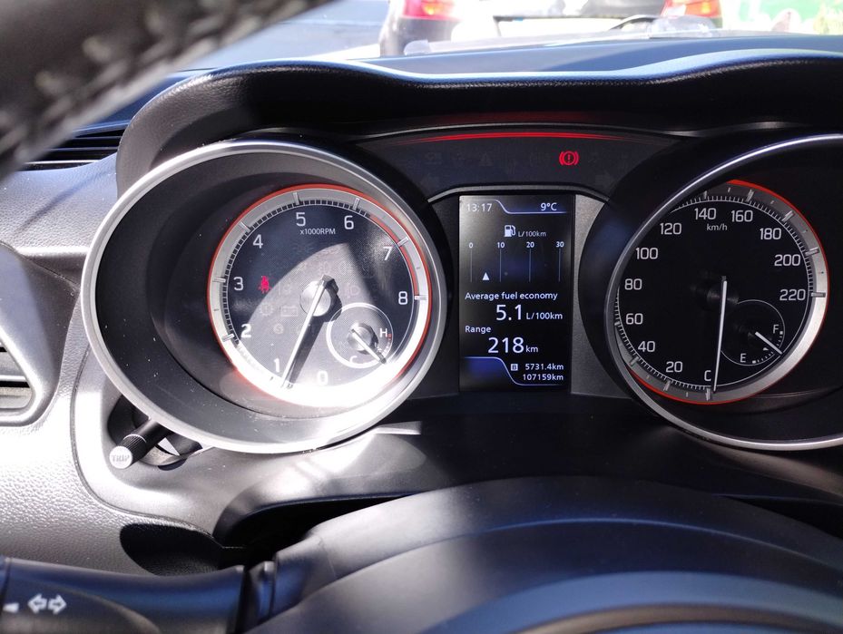 Vând Suzuki Swift 1 L Turbo Hybrid