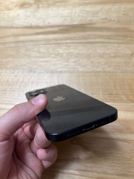 Iphone 12 64GB Като нов