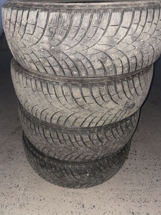 Продам зимние triangle шины, шипованные. Ездили только 1 сезон.