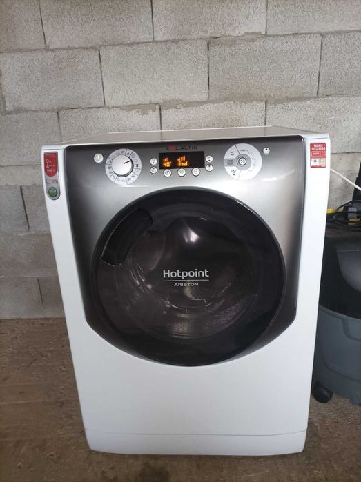 Пералня ARISTON Hotpoint Aqualtis 9kg Топ състояние, 6 месеца гаранция