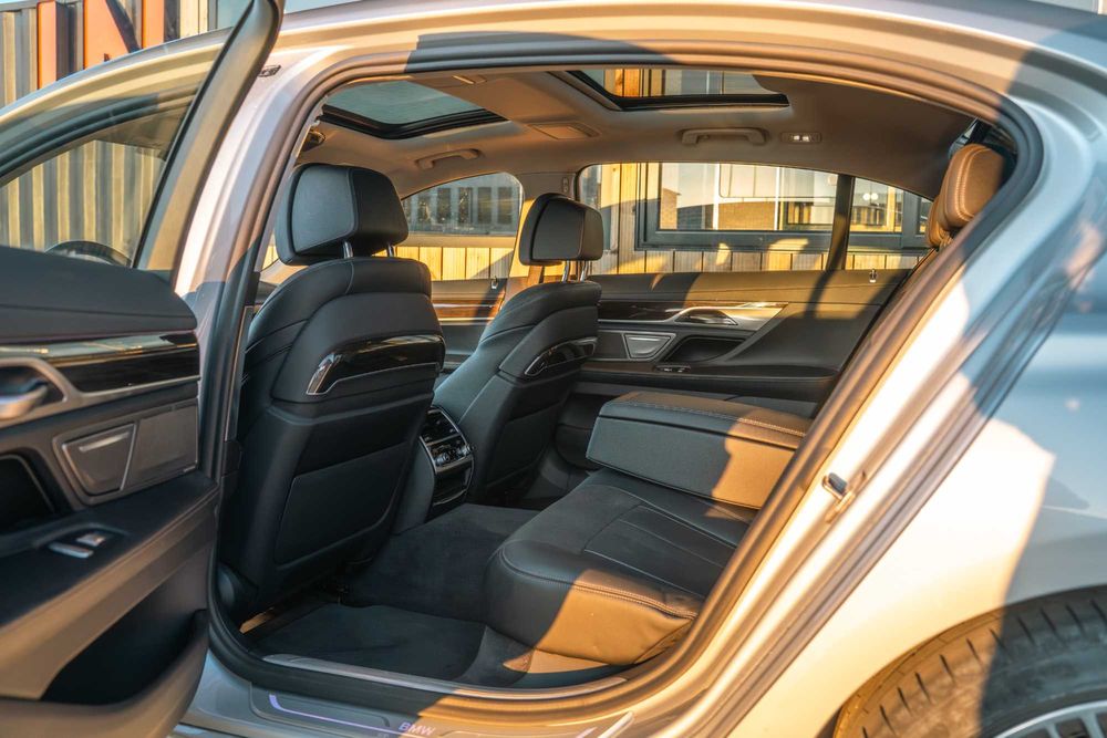 BMW seria 7 G12 740i