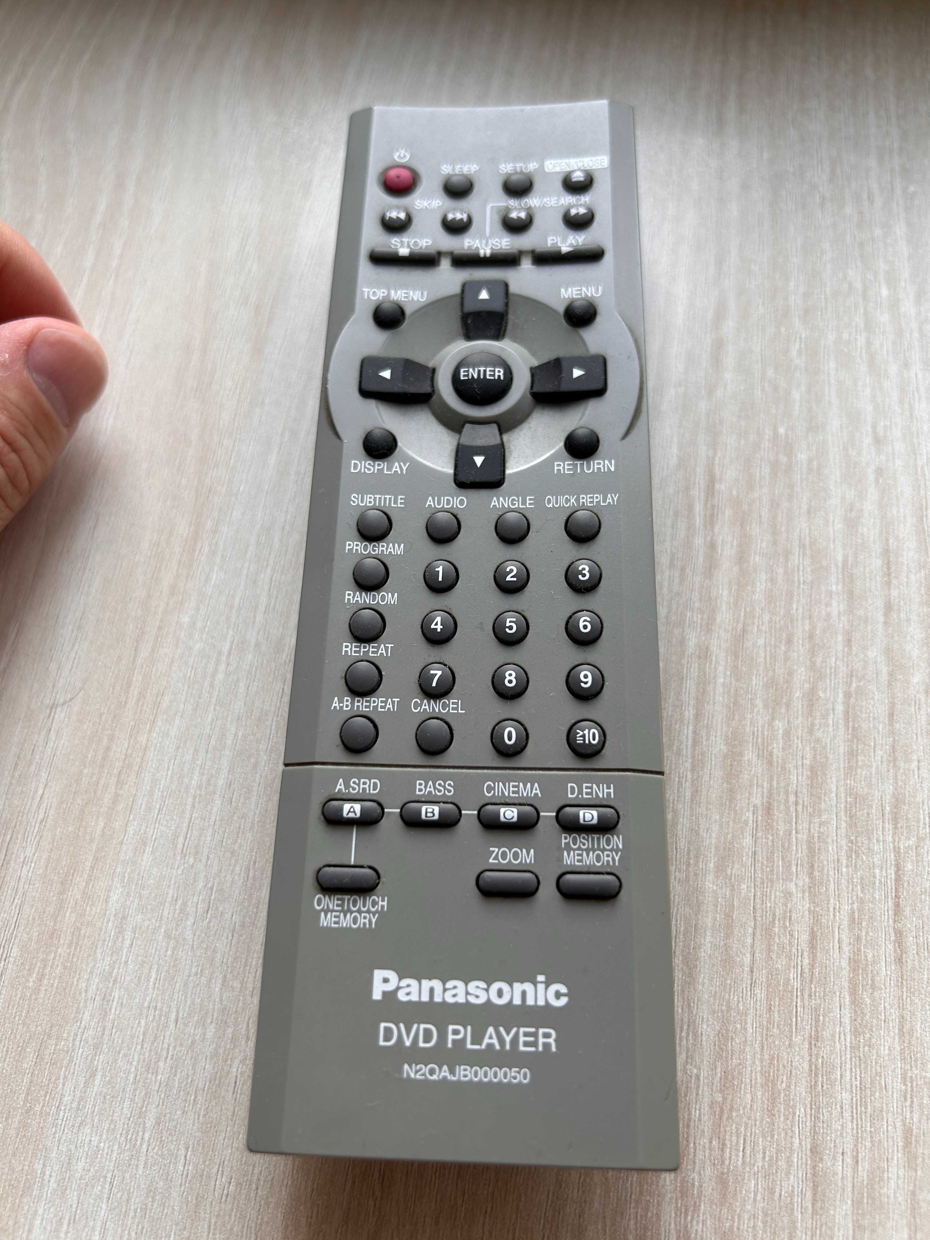 Продавам DVD плеър Panasonic