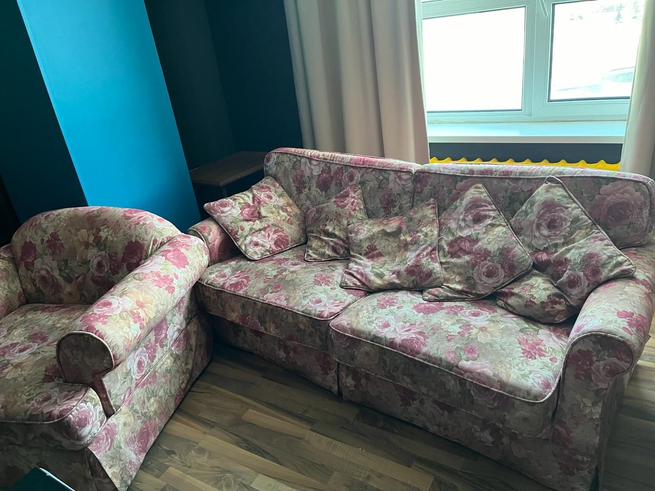 Диван и кресло бу