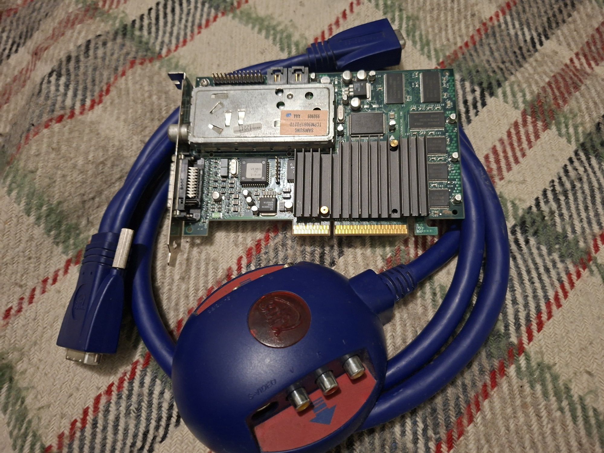 Видео карта 3DFX VooDoo 3 3500 TV 16MB AGP 2x