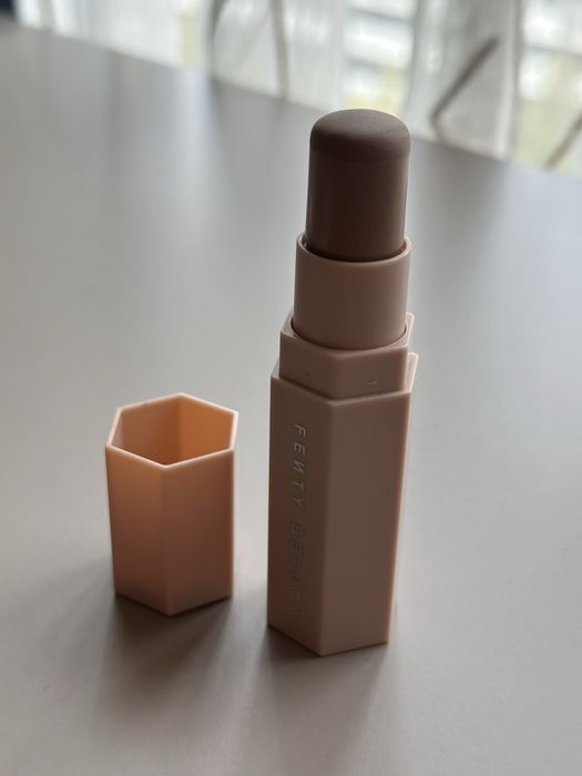 Козметика Fenty Beauty, Tarte, Kiko Milano, Clarins