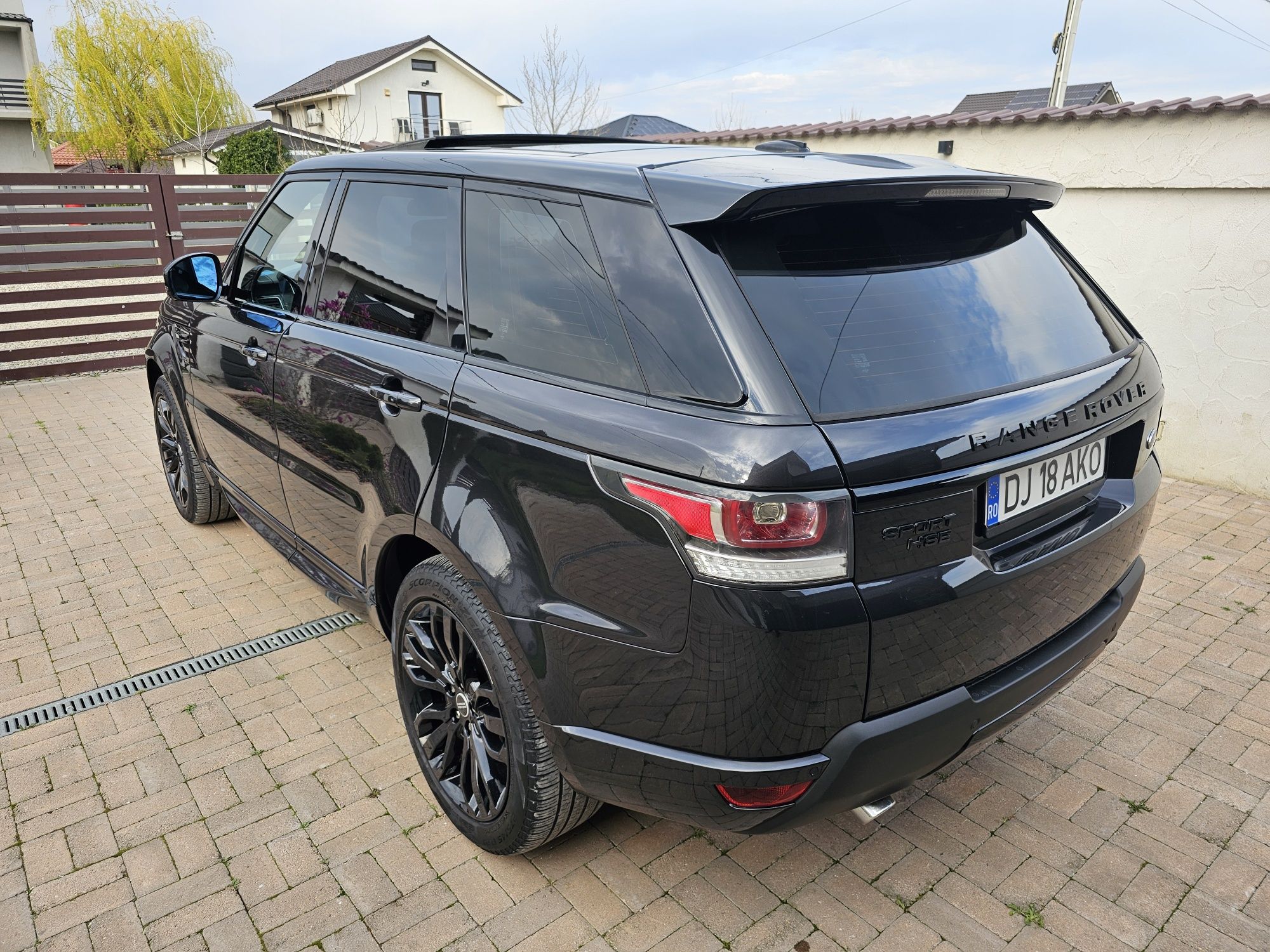 Land Rover RR Sport Hybrid