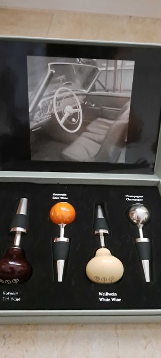 Set cadou colectie dopuri de vin Mercedes-Benz