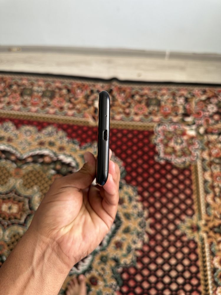 Redmi 6 sotiladi