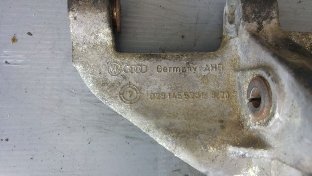 suport pompa servo vw sharan 1.9 tdi ahu 028145523e