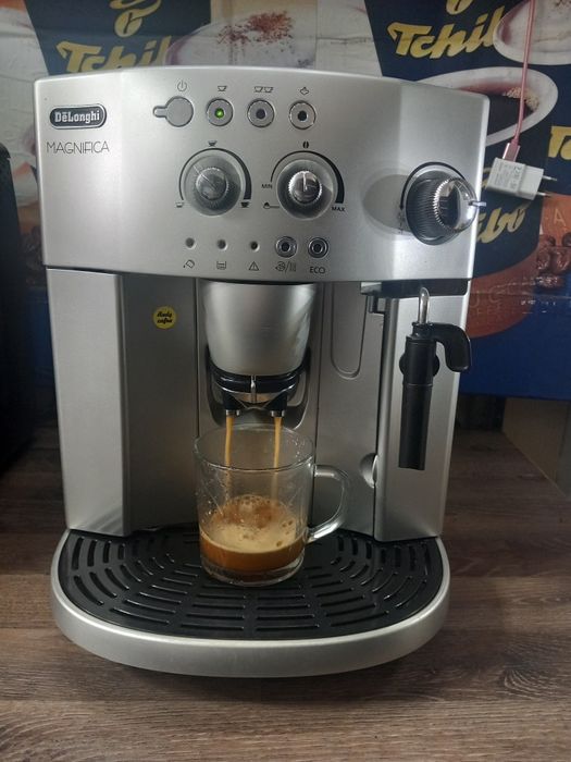 Expresor cafea Delonghi Magnifica !!