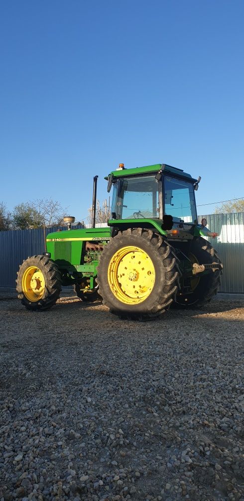 John deere 3140.