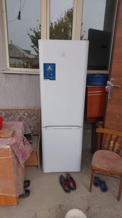 Холодильник в отличном состянии .