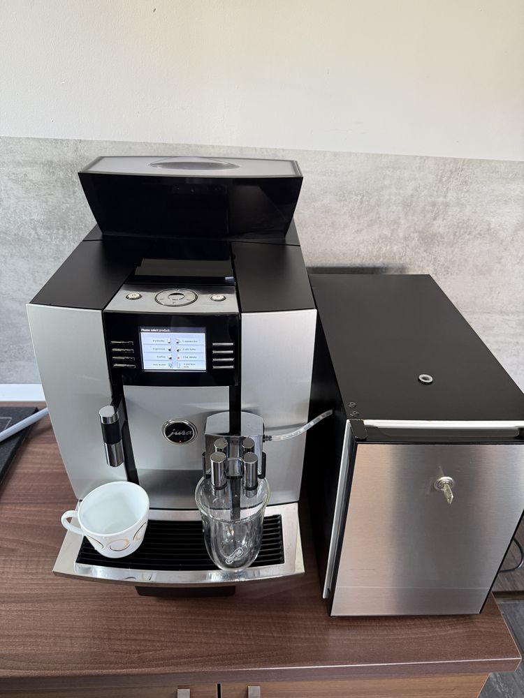 Espressor expresor aparat de cafea tonomat JURA GIGA X3C Profesional