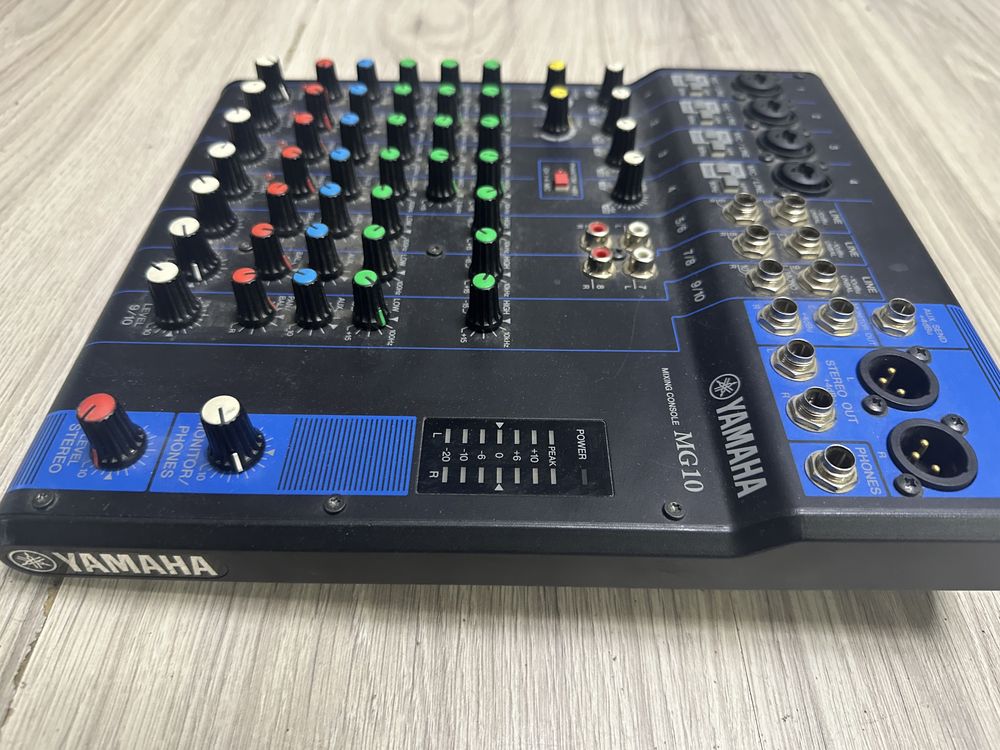 mixer yamahaa mg10