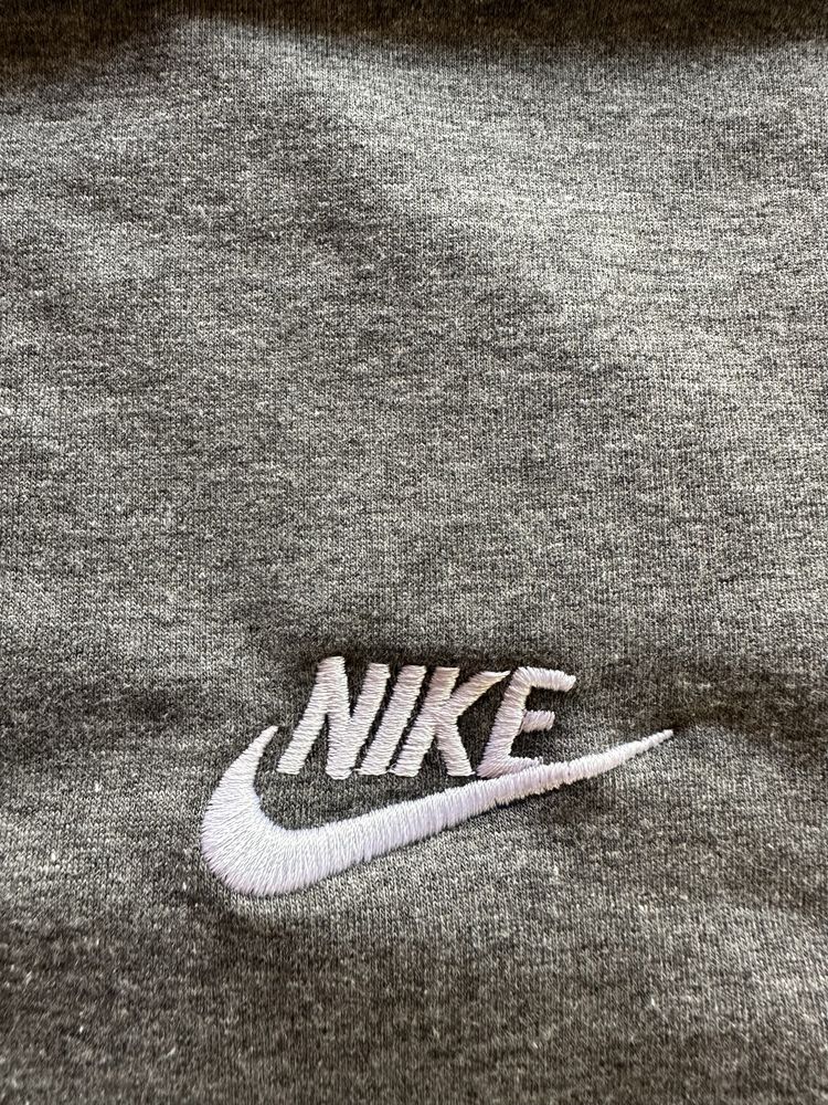 Мъжки,памучни,сиви къси панталонки Nike с бродирано лого и ципове