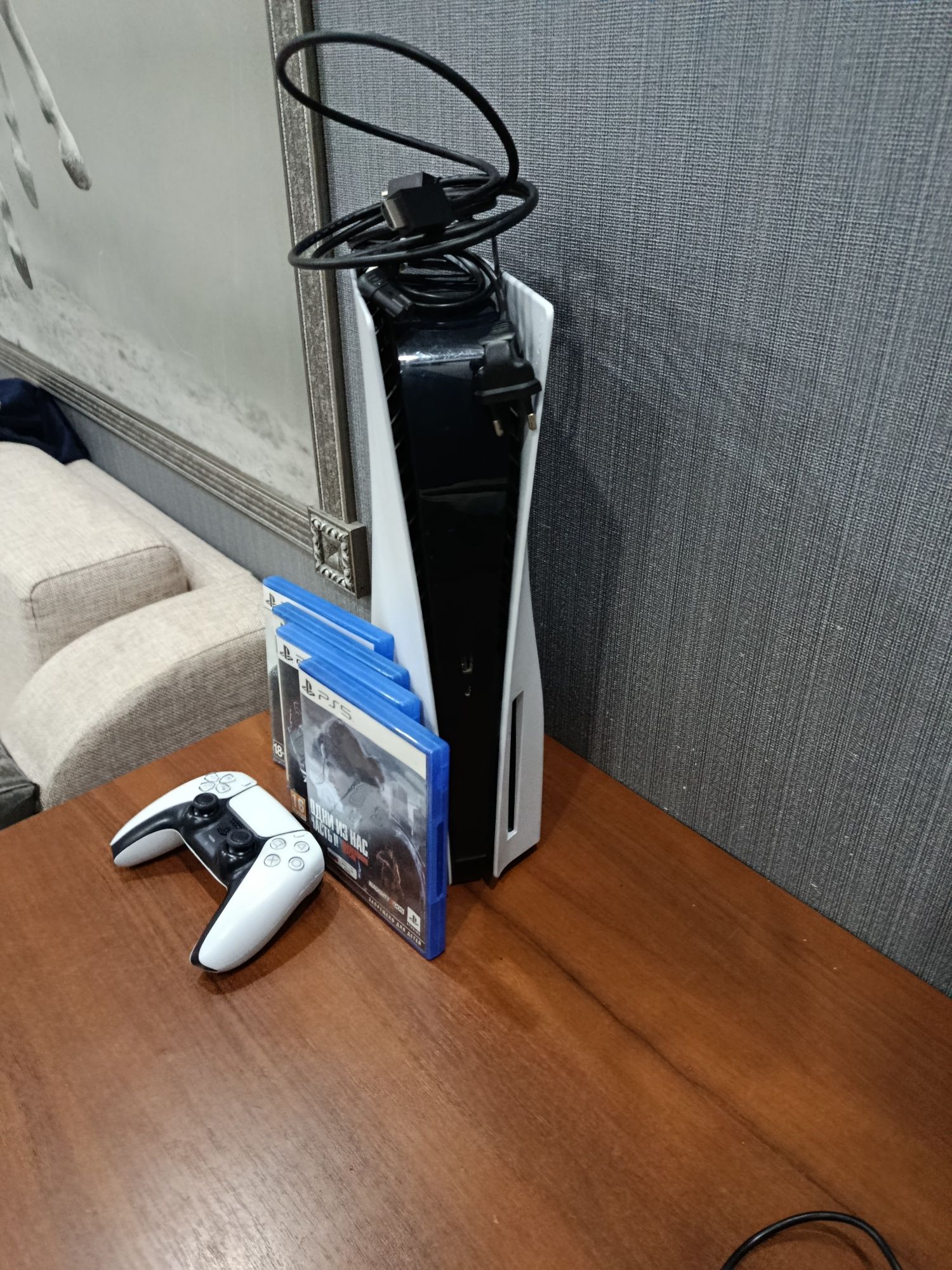 Готов обменять на поко ф7 ультра,про.Playstation 5 с разными играми