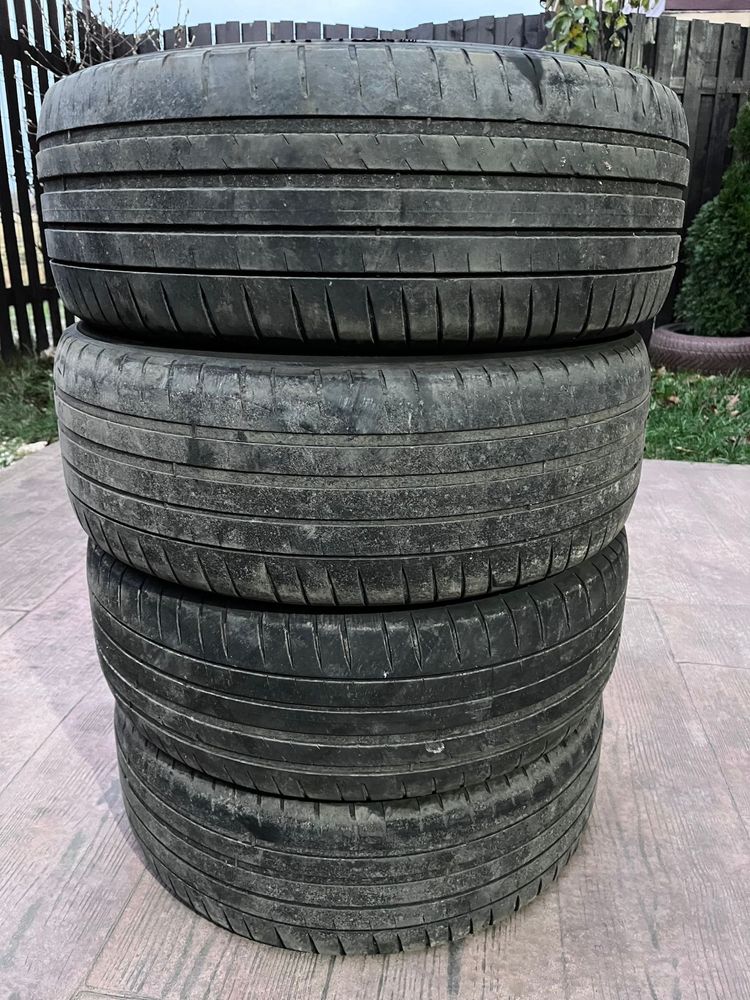 Anvelope Vara Michelin Pilot Sport 4 - 215/55 R17 dot 2021