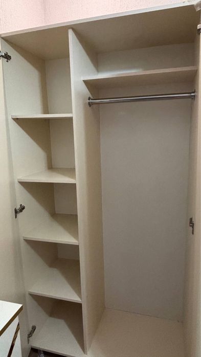 Шкаф  даухстворчаты и кровать односпальная