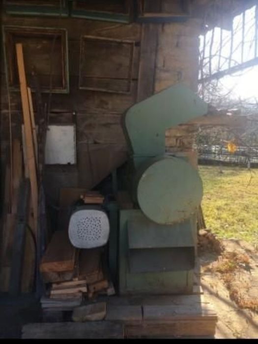 Дробилка за пласмаса  трифазна