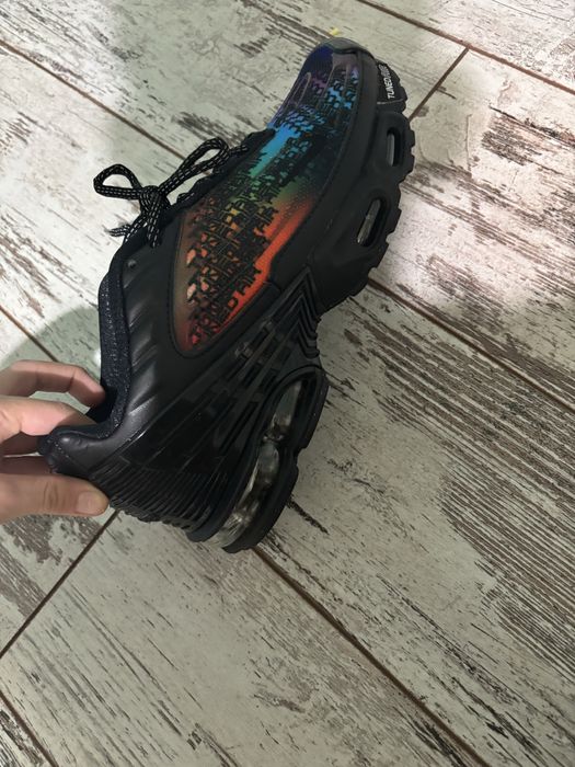 Продавам nike air Max plus 3 premium rainbow.
