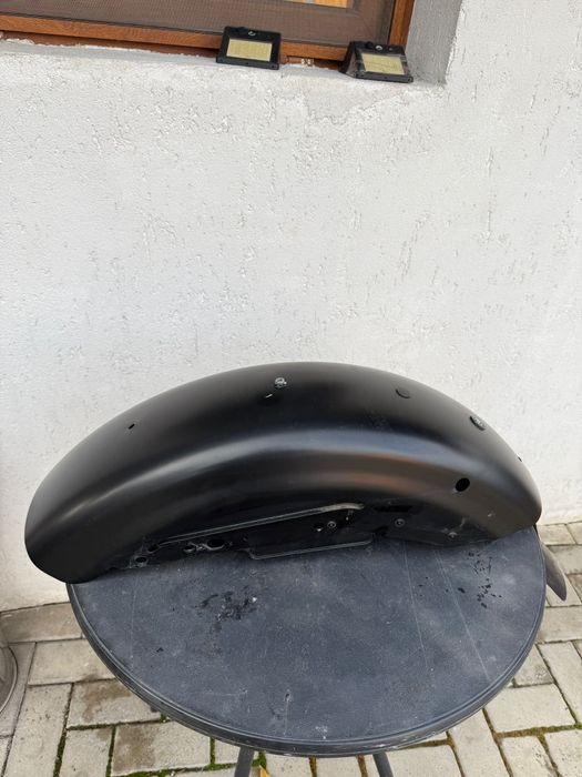 Vând aripă Harley Davidson