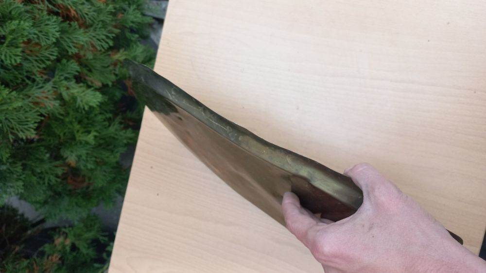 Много стар поднос с маркировка с Ъ