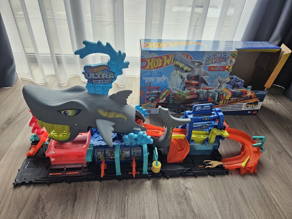 Spălătoria de mașini Hot wheels - rechin